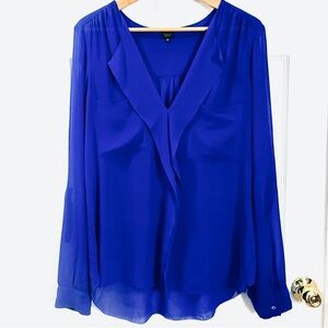 Aritzia t. Babaton Finley Long Sleeve Blouse in Colbolt Blue • Size L • 💯 Silk